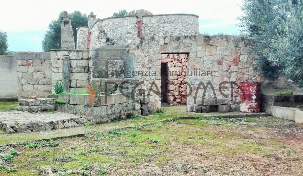 Puglia, casolari, uliveti secolari, rustici, alto salento, villa in campagna