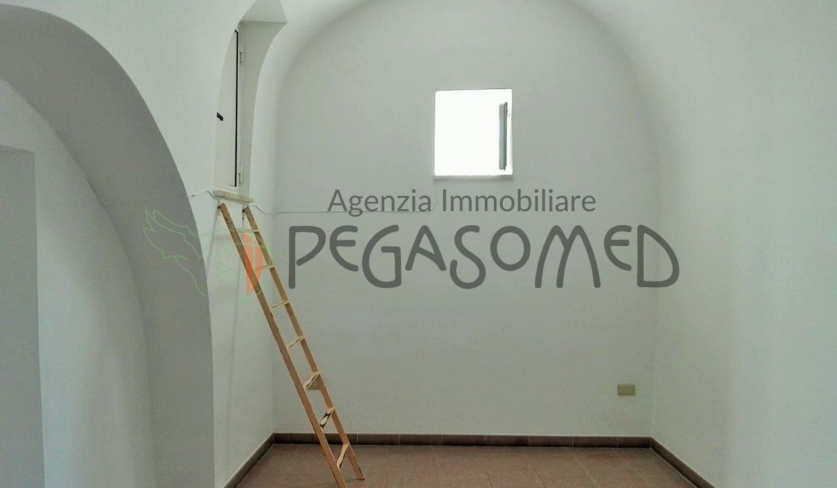 Centro storico, investimento immobiliare, Borgo medioevale, case storico, Puglia, vacanze in Puglia Ostuni Brindisi Taranto Salento