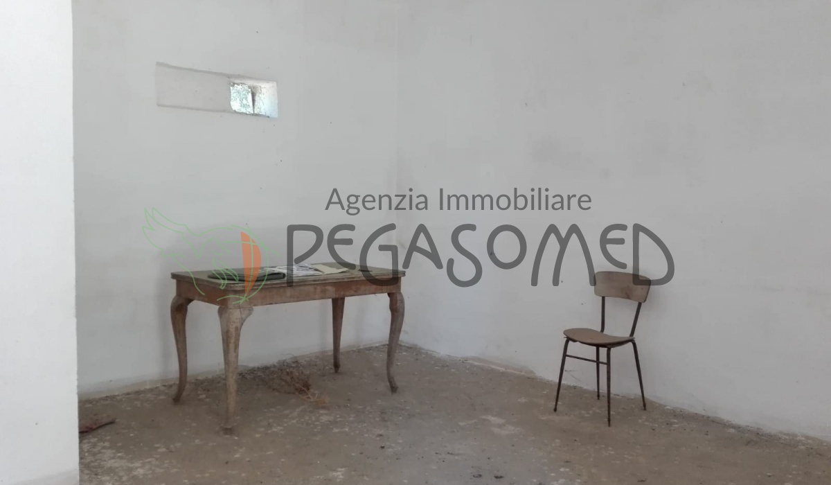 Lamia da ristrutturare, vacanze in Puglia, uliveti