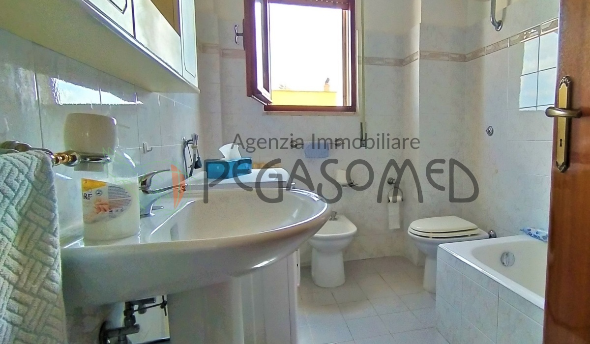 san vito dei normanni puglia abitabile salento ostuni carovigno economico garage box