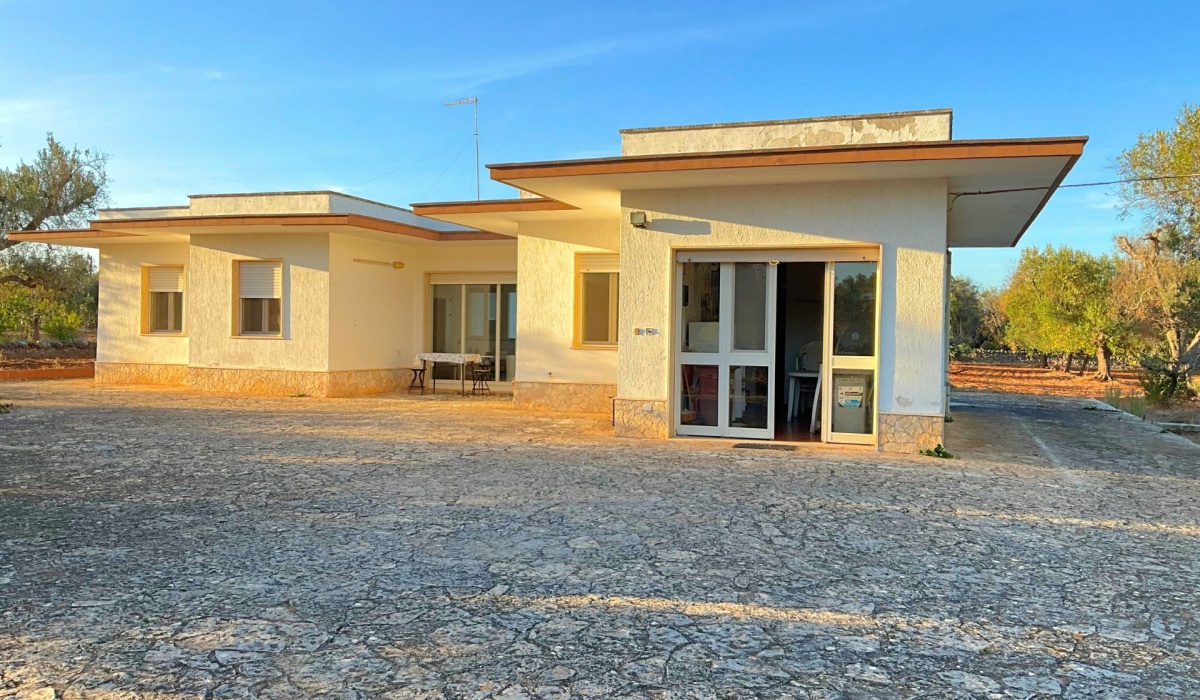 pegasomed agenzia immobiliare salento puglia top villa in campagna uliveto san vito dei normanni mesagne carovigno ceglie messapica ostuni