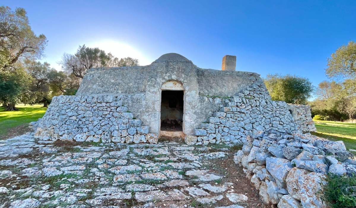 puglia trulli san vito dei normanni carovigno mare sole salento coni cupole pietra a secco ostuni valle d\'itria carovigno campagna relax privacy