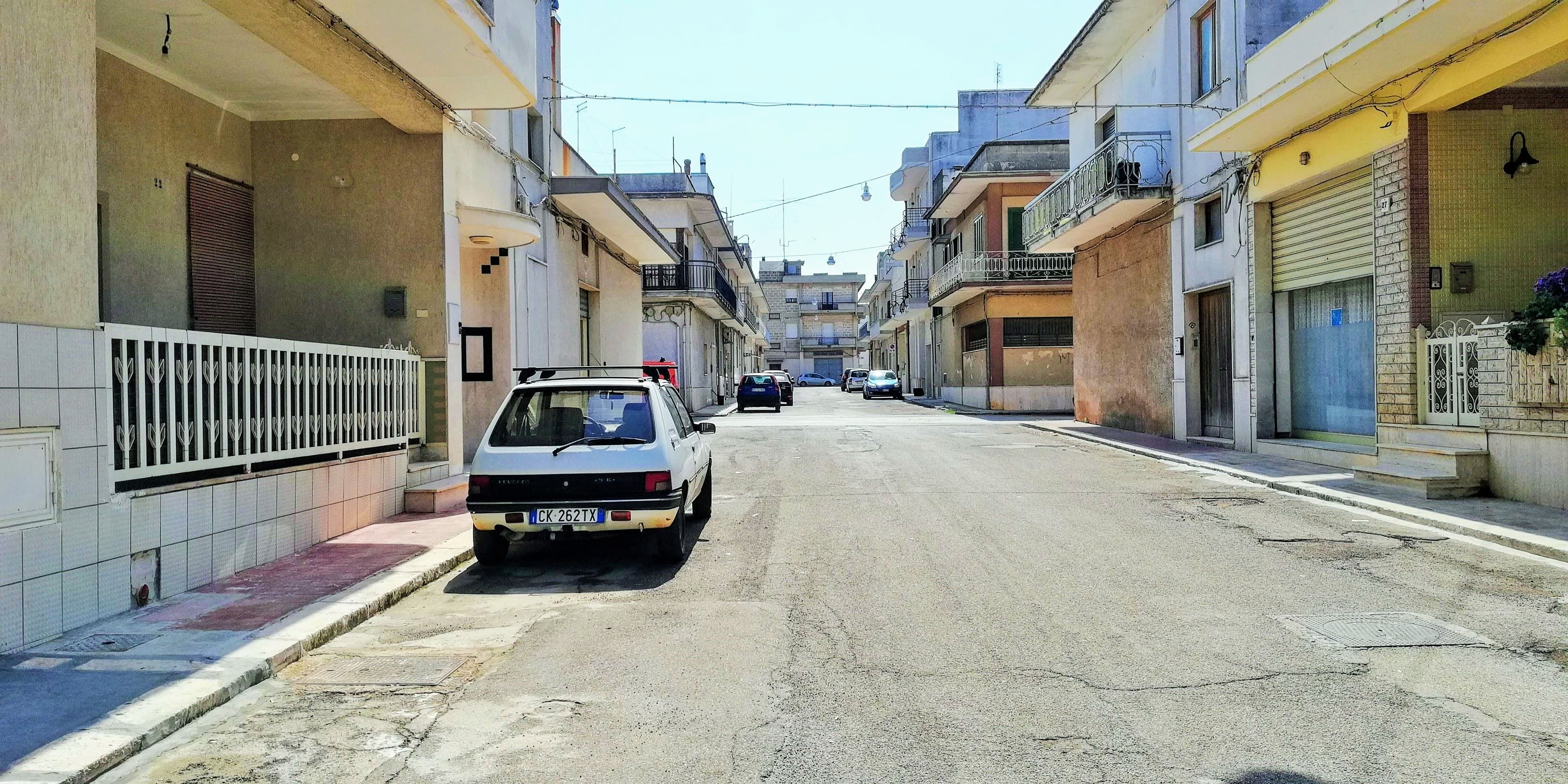 Abitazione indipendente, Carovigno, tre camere da letto, ampia metratura, posto auto